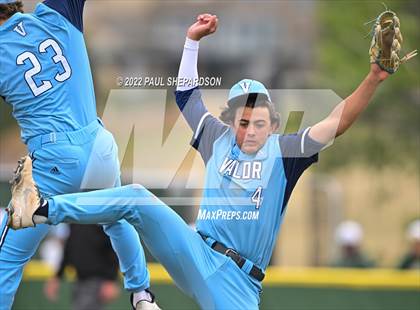Thumbnail 2 in Legend vs. Valor Christian - CHSAA 5A Region 3 Game photogallery.