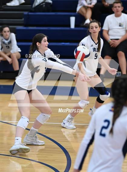 Thumbnail 1 in Legend @ Valor Christian photogallery.