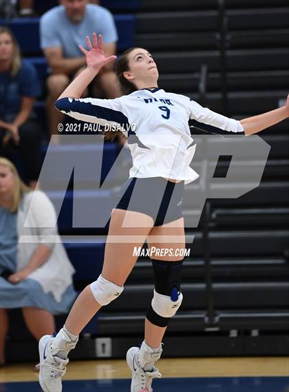Thumbnail 2 in Legend @ Valor Christian photogallery.