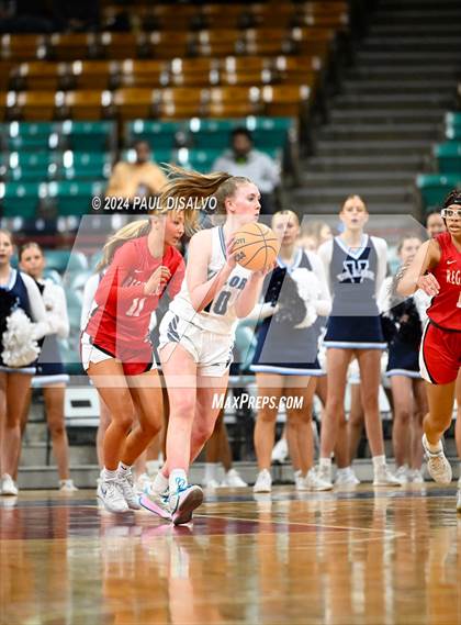 Thumbnail 1 in Valor Christian vs. Regis Jesuit (CHSAA 6A State Final) photogallery.