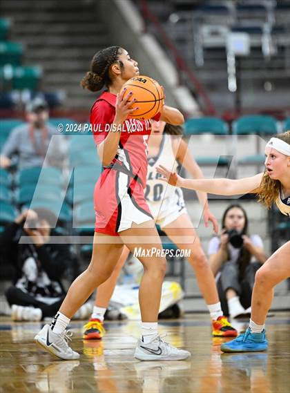 Thumbnail 3 in Valor Christian vs. Regis Jesuit (CHSAA 6A State Final) photogallery.