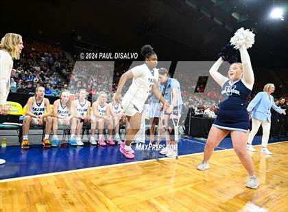 Thumbnail 1 in Valor Christian vs. Regis Jesuit (CHSAA 6A State Final) photogallery.