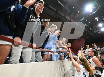 Thumbnail 2 in Valor Christian vs. Regis Jesuit (CHSAA 6A State Final) photogallery.