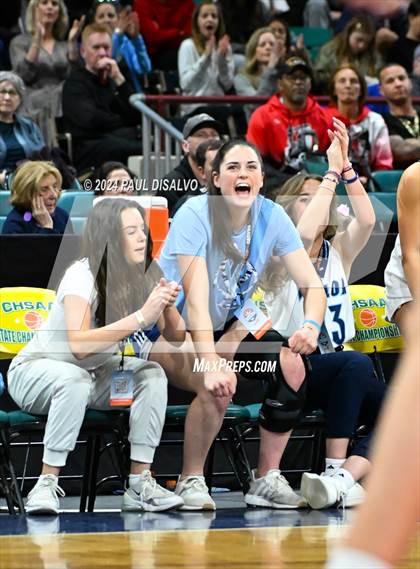 Thumbnail 1 in Valor Christian vs. Regis Jesuit (CHSAA 6A State Final) photogallery.