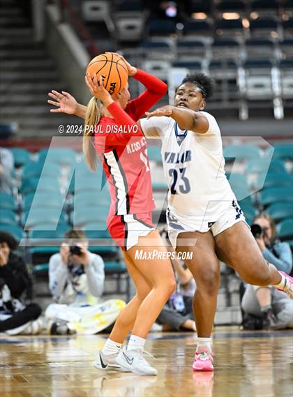 Thumbnail 2 in Valor Christian vs. Regis Jesuit (CHSAA 6A State Final) photogallery.