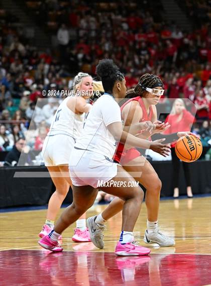 Thumbnail 3 in Valor Christian vs. Regis Jesuit (CHSAA 6A State Final) photogallery.