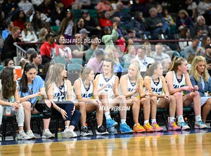 Thumbnail 2 in Valor Christian vs. Regis Jesuit (CHSAA 6A State Final) photogallery.