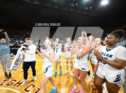 Thumbnail 2 in Valor Christian vs. Regis Jesuit (CHSAA 6A State Final) photogallery.