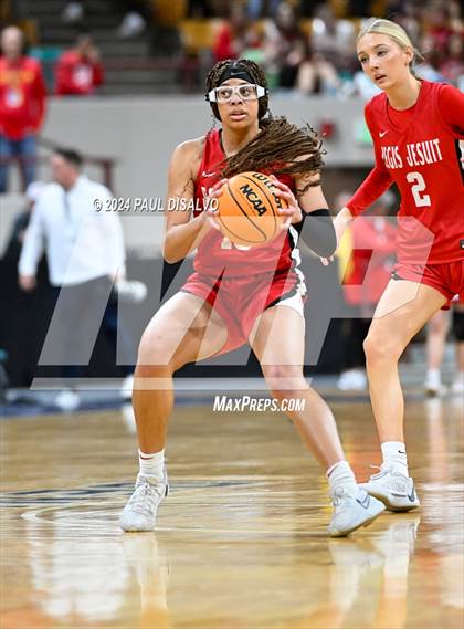 Thumbnail 2 in Valor Christian vs. Regis Jesuit (CHSAA 6A State Final) photogallery.