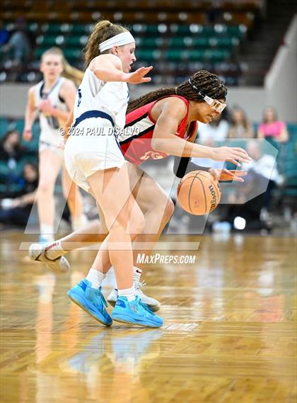 Thumbnail 1 in Valor Christian vs. Regis Jesuit (CHSAA 6A State Final) photogallery.