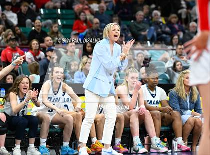 Thumbnail 3 in Valor Christian vs. Regis Jesuit (CHSAA 6A State Final) photogallery.