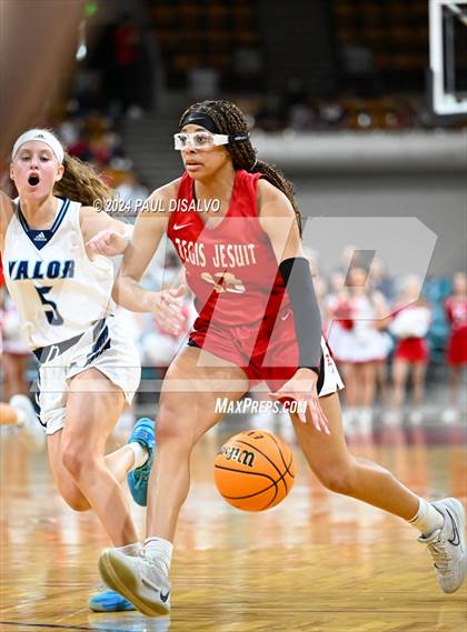 Thumbnail 1 in Valor Christian vs. Regis Jesuit (CHSAA 6A State Final) photogallery.