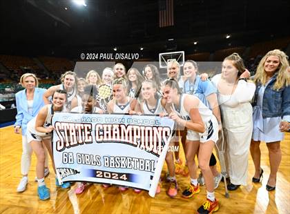 Thumbnail 2 in Valor Christian vs. Regis Jesuit (CHSAA 6A State Final) photogallery.