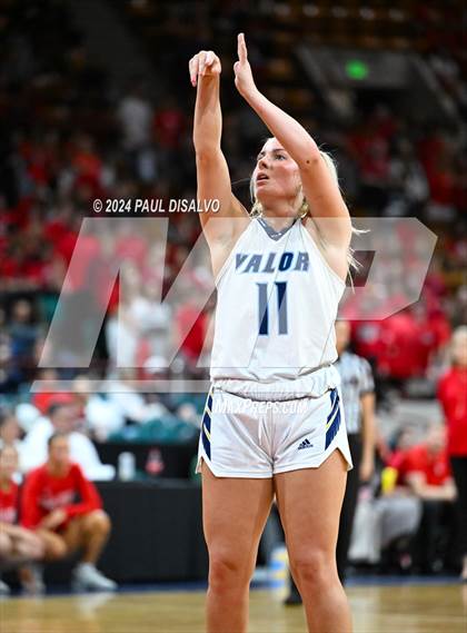 Thumbnail 1 in Valor Christian vs. Regis Jesuit (CHSAA 6A State Final) photogallery.
