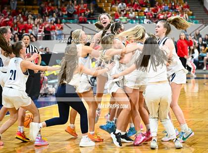Thumbnail 3 in Valor Christian vs. Regis Jesuit (CHSAA 6A State Final) photogallery.