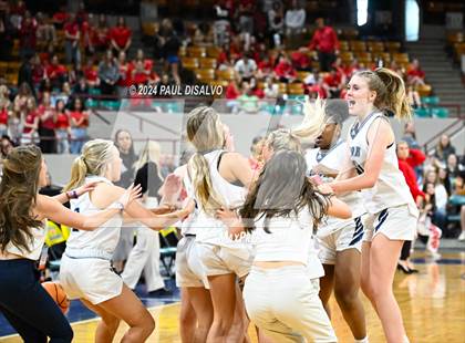 Thumbnail 3 in Valor Christian vs. Regis Jesuit (CHSAA 6A State Final) photogallery.