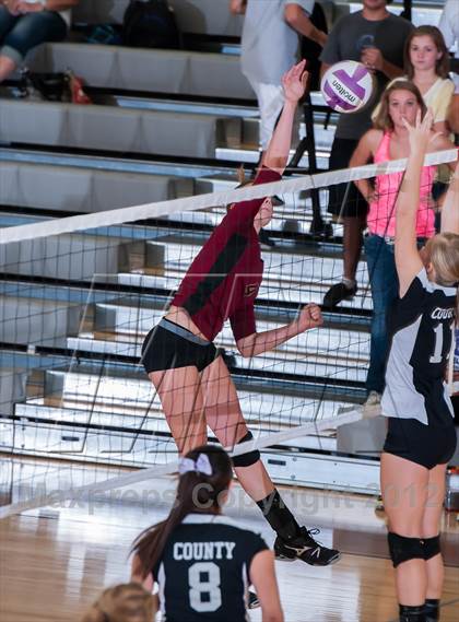 Thumbnail 1 in Ponderosa @ Douglas County photogallery.