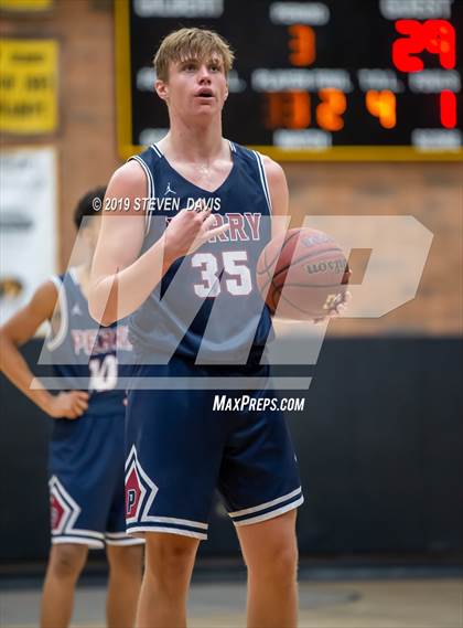 Thumbnail 2 in Perry vs. Desert Ridge (Welcome To The Jungle Holiday Tournament) photogallery.