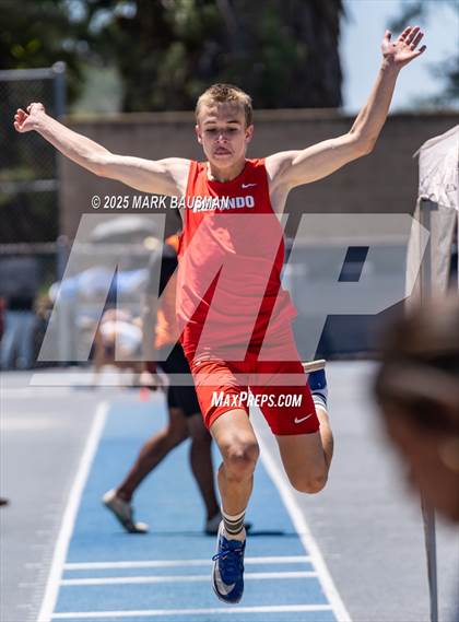 Thumbnail 2 in CIF Southern Section Division 1 Prelims photogallery.