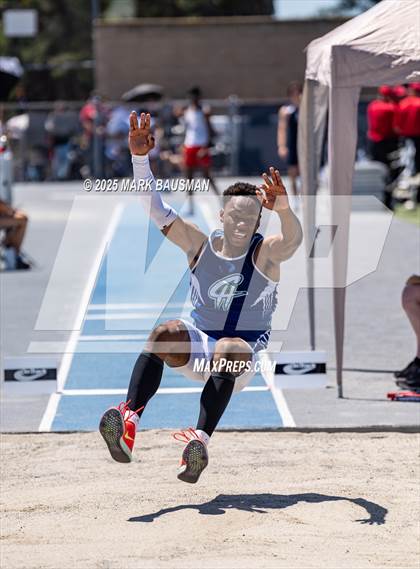 Thumbnail 1 in CIF Southern Section Division 1 Prelims photogallery.