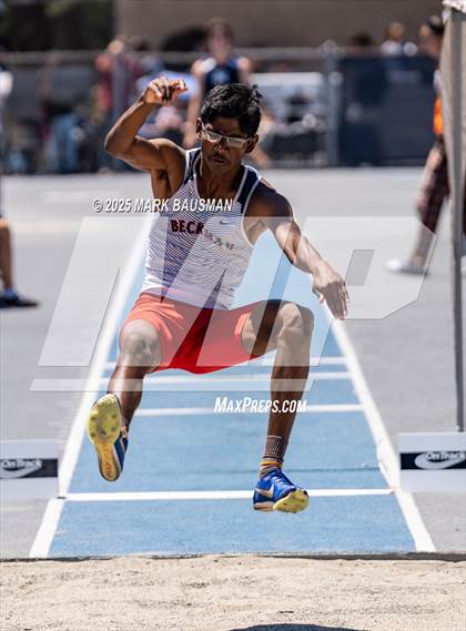 Thumbnail 2 in CIF Southern Section Division 1 Prelims photogallery.
