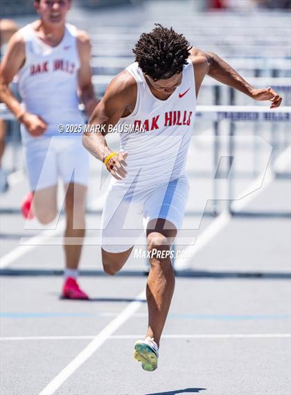Thumbnail 2 in CIF Southern Section Division 1 Prelims photogallery.