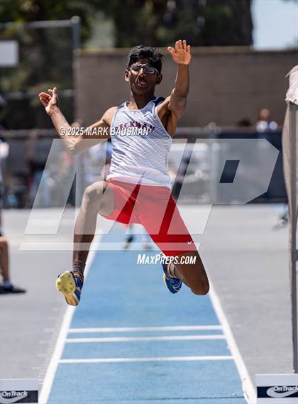 Thumbnail 3 in CIF Southern Section Division 1 Prelims photogallery.