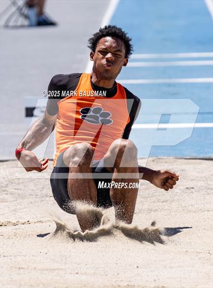 Thumbnail 2 in CIF Southern Section Division 1 Prelims photogallery.
