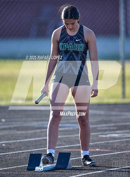 Thumbnail 1 in Dog Pound Invitational (4x200M) photogallery.