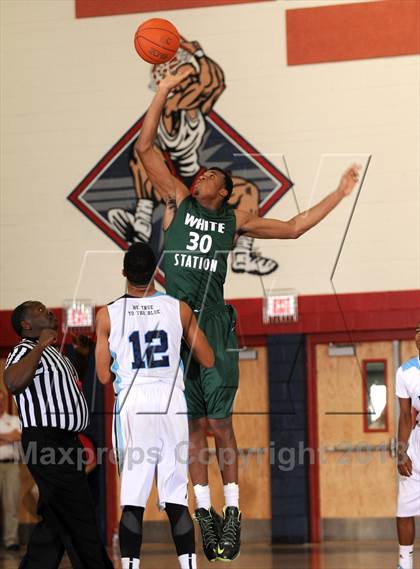 Thumbnail 2 in White Station vs. Foothill (Las Vegas Hoop Fest) photogallery.