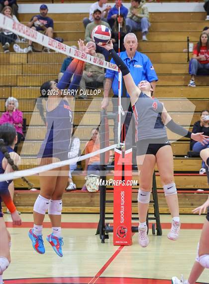 Thumbnail 3 in Brighton @ Bountiful photogallery.