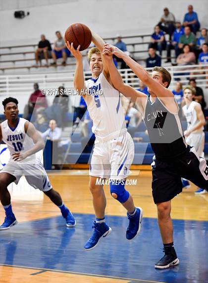 Thumbnail 2 in Calvary Christian @ Jesuit photogallery.