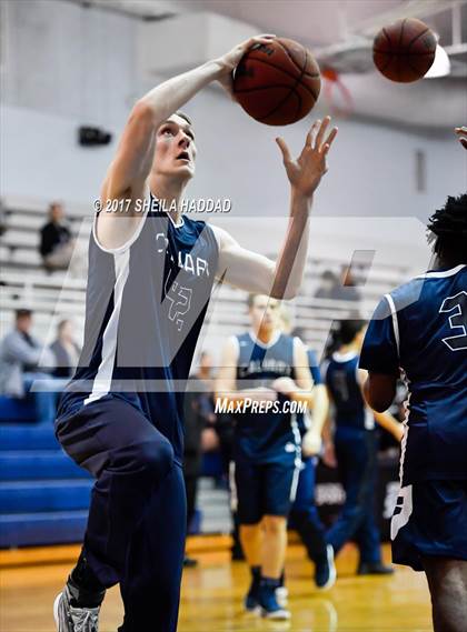 Thumbnail 3 in Calvary Christian @ Jesuit photogallery.