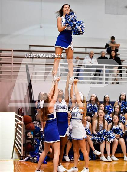 Thumbnail 1 in Calvary Christian @ Jesuit photogallery.