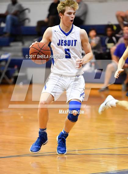 Thumbnail 3 in Calvary Christian @ Jesuit photogallery.