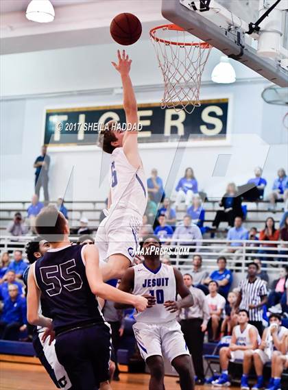 Thumbnail 1 in Calvary Christian @ Jesuit photogallery.