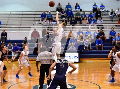 Thumbnail 2 in Calvary Christian @ Jesuit photogallery.