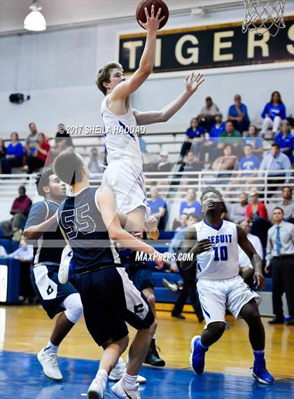 Thumbnail 2 in Calvary Christian @ Jesuit photogallery.