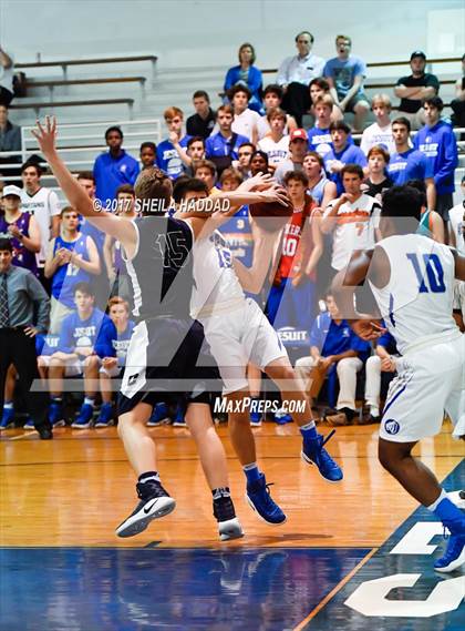 Thumbnail 2 in Calvary Christian @ Jesuit photogallery.
