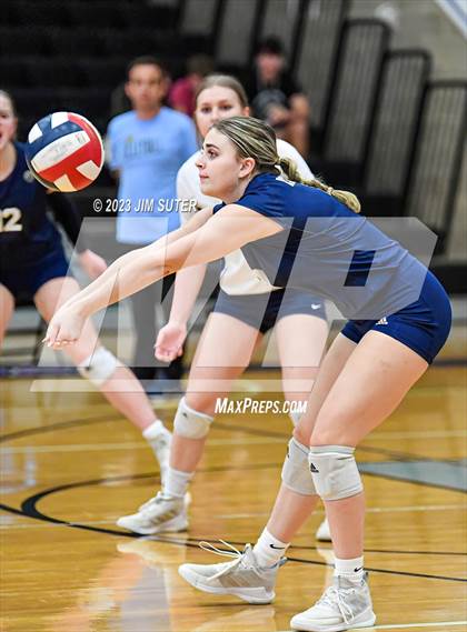 Thumbnail 1 in College Station vs Lake Creek photogallery.