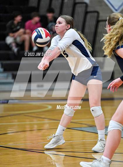Thumbnail 1 in College Station vs Lake Creek photogallery.