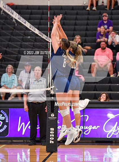 Thumbnail 2 in College Station vs Lake Creek photogallery.