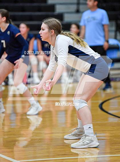 Thumbnail 3 in College Station vs Lake Creek photogallery.