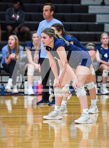 Thumbnail 3 in College Station vs Lake Creek photogallery.