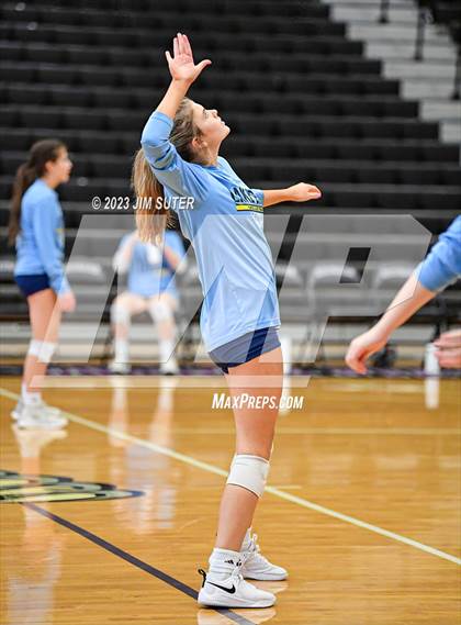 Thumbnail 1 in College Station vs Lake Creek photogallery.