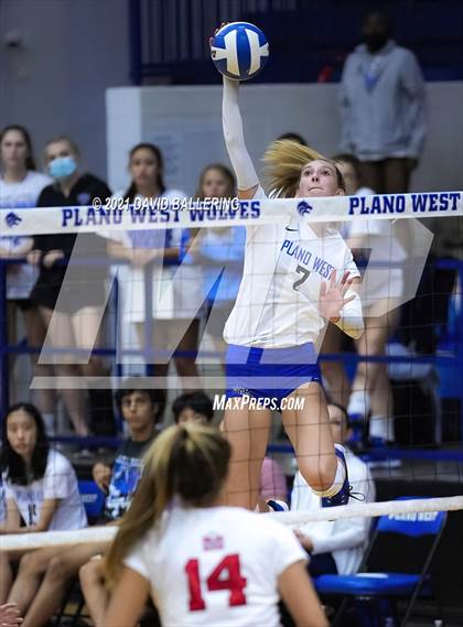 Thumbnail 2 in Marcus @ Plano West photogallery.