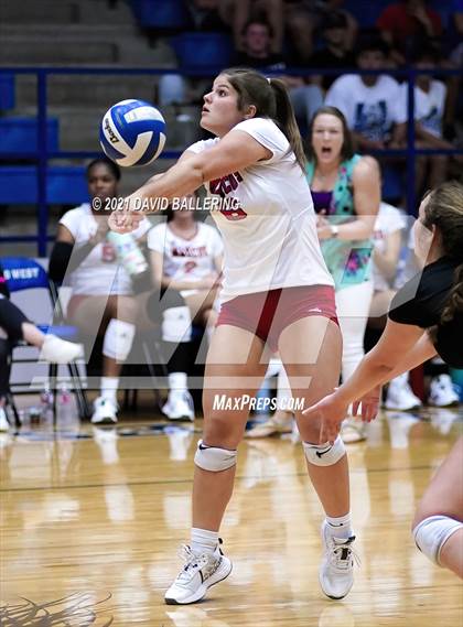 Thumbnail 3 in Marcus @ Plano West photogallery.