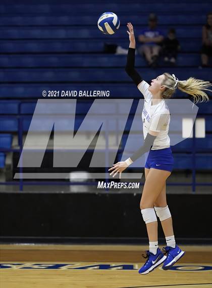 Thumbnail 3 in Marcus @ Plano West photogallery.