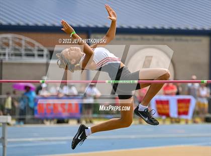 Thumbnail 2 in NCHSAA 1A/4A Track & Field Championship photogallery.