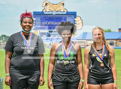 Thumbnail 3 in NCHSAA 1A/4A Track & Field Championship photogallery.
